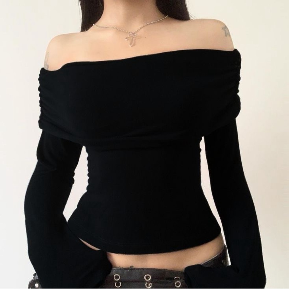 Hollister Black Off-the-Shoulder Sweater